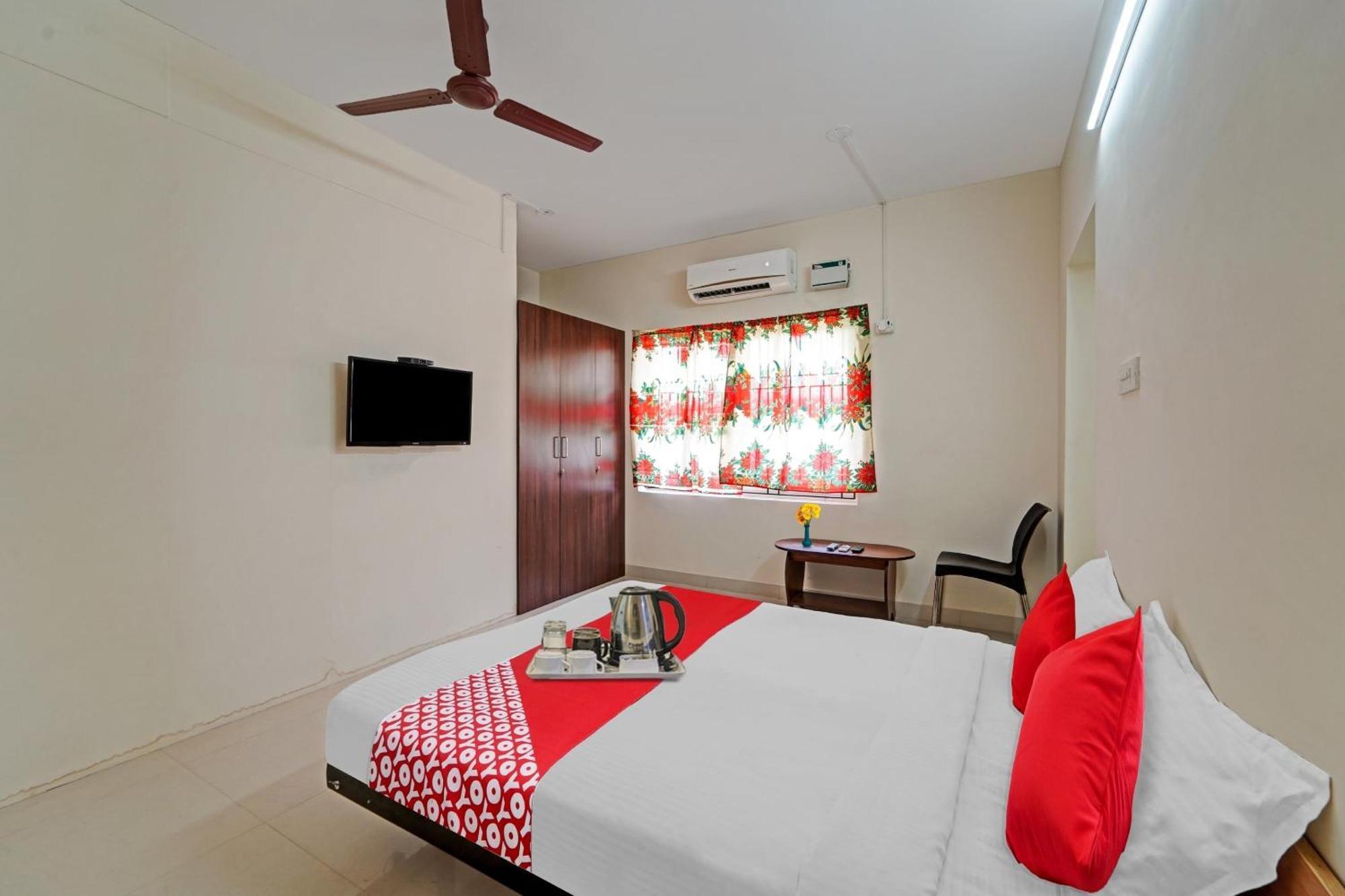 Hotel O J2 Service Apartment Gūduvāncheri エクステリア 写真
